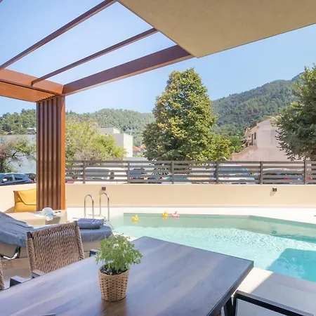 Ntinas Seaside Villa