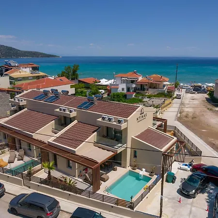 Ntinas Seaside Villa *