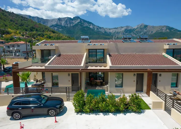 Ntinas Seaside Villa